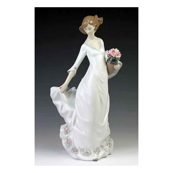 リヤドロ（Lladro リアドロ 陶器人形 置物） 花と少女 軽やかな足取り