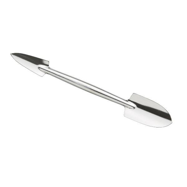 両端にスクイが付いた小さめスコップです。植え替えや種まきなどに便利です。サビに強いステンレス製。日本製です。 全長　260mm　重さ　60g