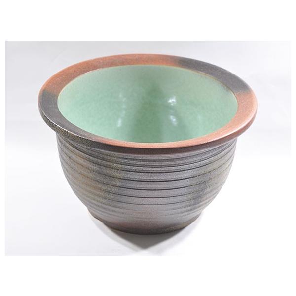 やさしい風合いの陶器鉢です。 [睡蓮鉢 めだか鉢］信楽焼 コゲ千段水鉢 13号サイズ表情豊かな信楽焼の土の質感は空間を彩り、緩やかな時の流れを演出します。やさしい風合いの暖かみが暮らしに和をプラスします。たっぷりの水とメダカや睡蓮などを入れ...