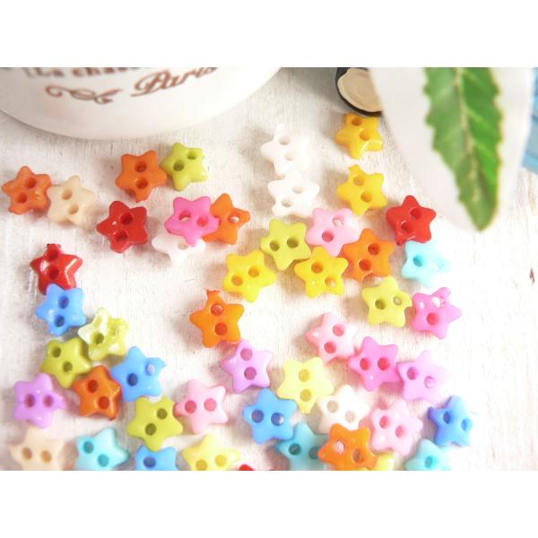 素材：プラスチック【サイズ】最大部分：6mm*色・柄のあるのものは、アソートとなります。配分などをお選びいただけません。：お写真にない色味が入ることもあります。☆海外輸入品のため、多少作りが雑な場合(色むら、バリ、個体差など）がございますの...