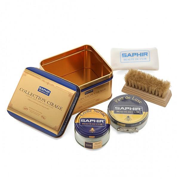サフィールの初心者向けにはもちろん、靴磨きの通の方に贈っても喜なれる ”シューシャイン” のためのセットです。栄養・補色効果の高いファインクリームと上品な艶を生み出すポリッシュ、クロスとブラシをセットになっています。フランスのエレガンスを感...