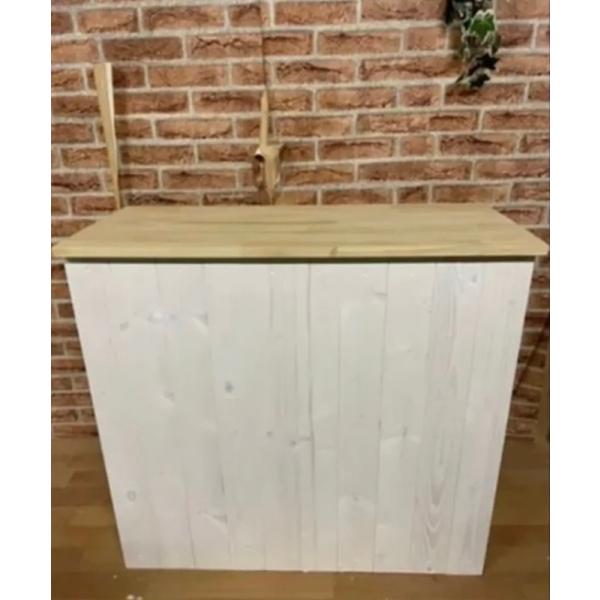 温もりのある天然木にオシャレな塗装を施しました。お店のカフェカウンターやレジカンター、受付カウンターとしてご利用ください。裏面は無塗装です。◆商品SIZE◆幅75cm×高さ80cm×奥行き33cmオーダーサイズでのご注文も承っておりますので...