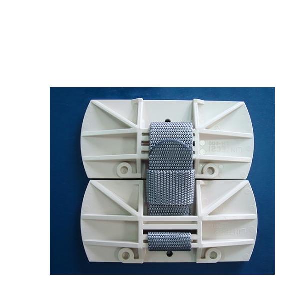 ●キャビネット、ロッカー等の転倒防止に使用できます。●壁と什器を固定します。●接着パッドを使用のため壁を傷めません。●対象物1台に対し2個使用。●本体寸法：W113×D149×H18mm●材質：本体PCアロイ、ベルト/PP●対象物重量：30...