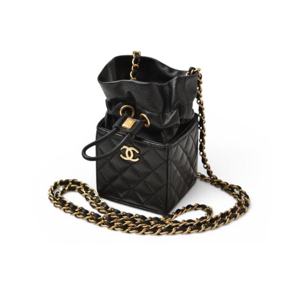 CHANEL（シャネル） チェーンショルダーバッグ ミニキューブ