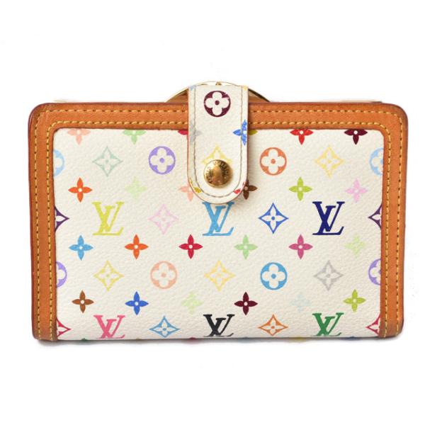 brand-pit_m-210625-44-lv brand-pit_m-210625-44-lv