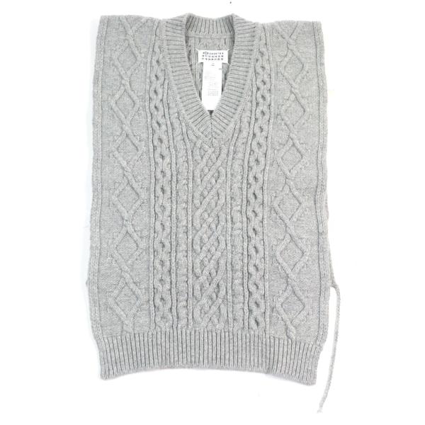 極美品○Maison Margiela 1 メゾンマルジェラ1 21AW S51TH0085 ウール100% アイコンステッチ Vネック ポンチョスタイル ケーブル編み ニットベスト グレー M 正規品 メンズ 極美品○Maison Margiela 1 メゾンマルジェラ1 21AW S51TH0085