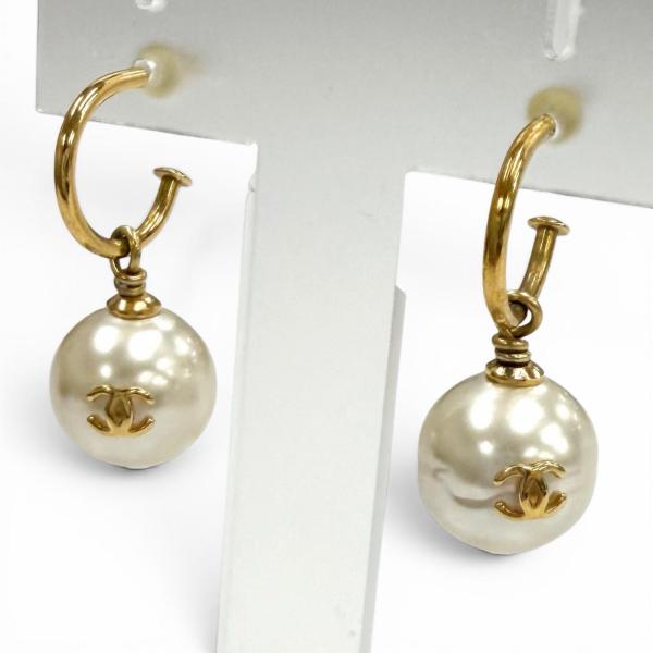 ☆美品☆CHANEL シャネル 98P ココマーク　パールピアス　ヴィンテージ CHANEL（シャネル） 美品☆CHANEL ヴィンテージ ココマーク パール