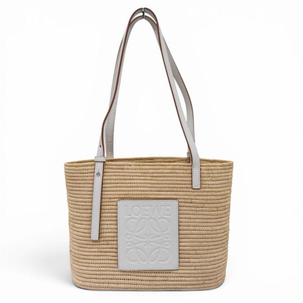 LOEWE（ロエベ） 美品☆LOEWE A223099X08 アナグラム スクエア