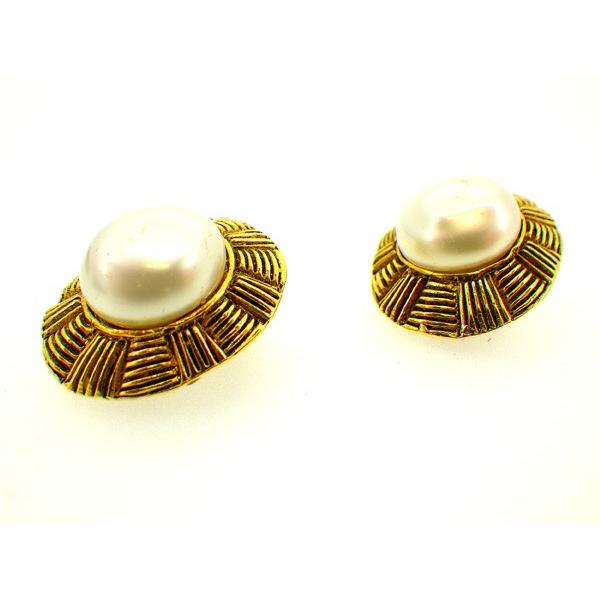 シャネル Chanel イヤリング パール パールホワイト ゴールド レディース 中古 Earrings シャネル Chanel イヤリング パール パールホワイト ゴールド レディース 中古 Earrings