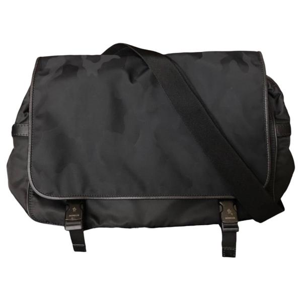 希少MONCLERモンクレールメッセンジャーバッグショルダーバッグ黒ブラック MONCLER（モンクレール） ウィークエンド ショルダーバッグ メンズ