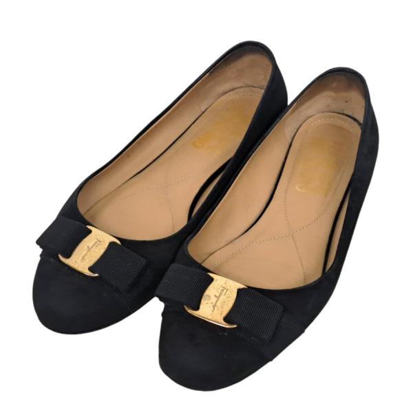 美品 フェラガモ ルフィナ フラットシューズ ヴァラ リボン パンプス 黒 6 FERRAGAMO（フェラガモ） フラットシューズ ヴァラ リボン 6 1/2 D 24
