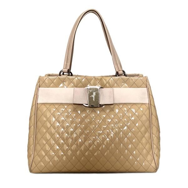 け*こ様 フェラガモ ferragamo エナメル キルティングバッグ ヴァラ FERRAGAMO（フェラガモ） トートバッグ ショルダーバッグ ヴァラ