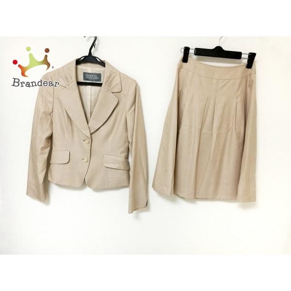 フランコフェラーロ Franco Ferraro スカートスーツ レディース プリーツ 0711 新着 ベージュ 通販 激安