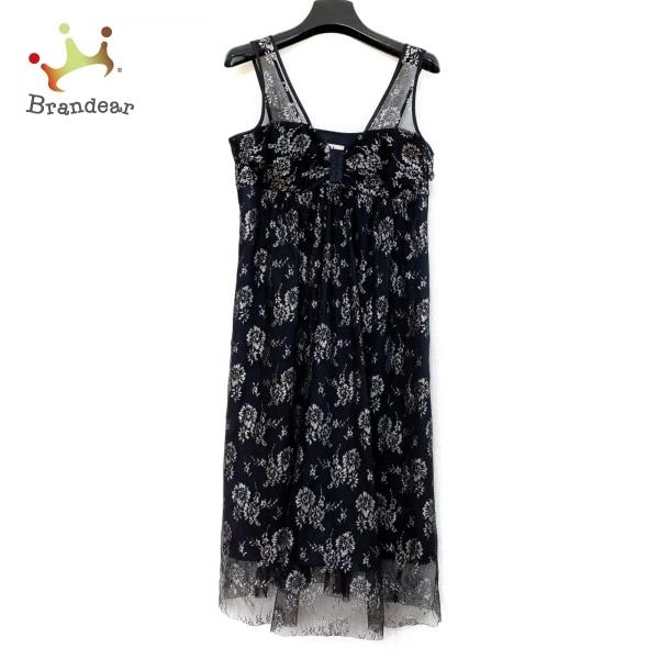 今だけ限定価格 美品 U By Ungaro ユーバイウンガロ M相当 ロングワンピース 花柄 目玉 送料無料 Alexandragravas Com