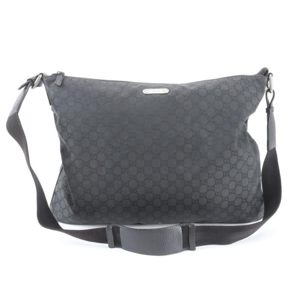 t02【極美品】グッチ　GGナイロン　ブラック　A4収納可　リュック. 美品 グッチ GGナイロン 190628 レザー ショルダーバッグ 斜め掛け