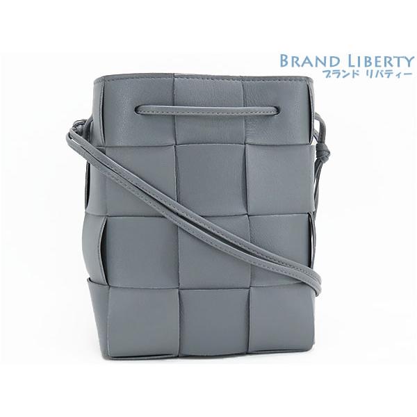 ボッテガヴェネタ BOTTEGA VENETA イントレチャート スモール カセット クロスボディバケットバッグ レザー 黒 680218 中古 新入荷 OB1728 BOTTEGA VENETA（ボッテガ・ヴェネタ） 新品同様 ボッテガ ヴェネタ