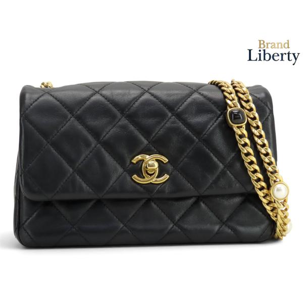 CHANEL（シャネル） 新品同様 マトラッセ ミニ フラップ バッグ パール