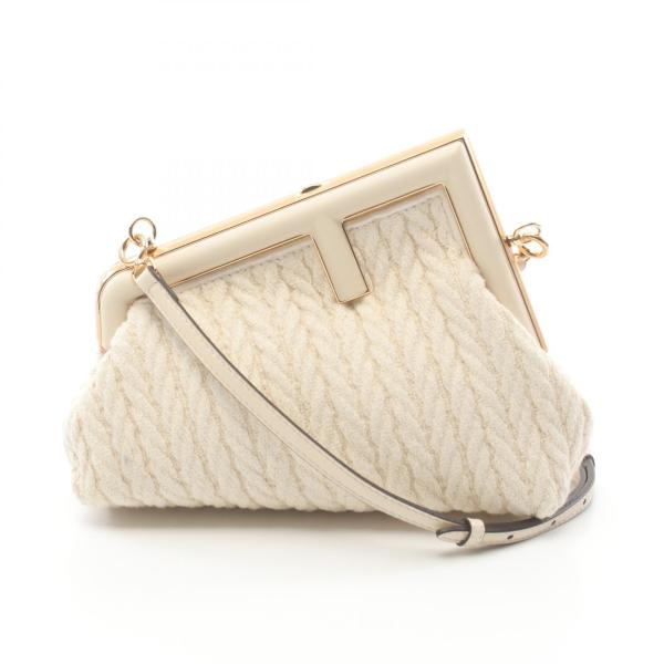 FENDI フェンディ ファースト スモール ブランドオフ レザー  