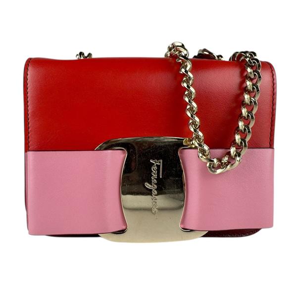サルヴァトーレフェラガモ Salvatore Ferragamo ショルダーバッグ