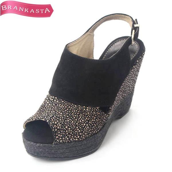 Rose Bud ローズバッド スエード ウェッジソール バックストラップサンダル 35 黒 ベージュ 特別sale 全品 Off 22wr51 中古ブランドショップブランカスタ 通販 Yahoo ショッピング