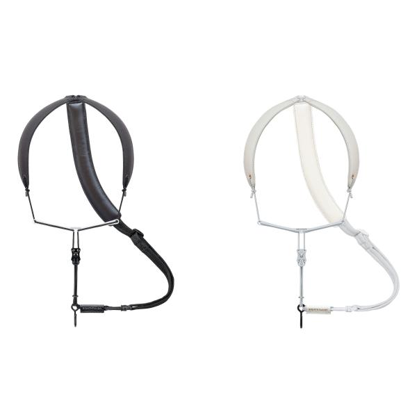 サックスプレイヤーに大人気のストラップブランド、クラリネット用も各部を見直し更に進化して登場です。楽器の重さから軽減されることで、演奏をより良くサポートします。首に負担のかからない独特の形状と、丁寧な作りが嬉しい、メイド・イン・ジャパンの逸...