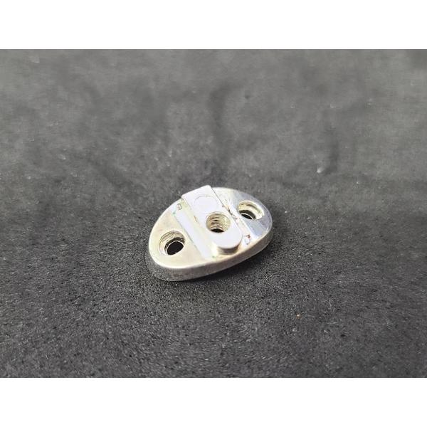 クランポンクラリネット　可動式指掛　部分パーツ旧型の固定式からの変更も可能です。安心の純正パーツです。対応機種R-13RCVintageTraditionPrestigeFestivalToscaLegende※当製品は、管楽器技術者が交換...