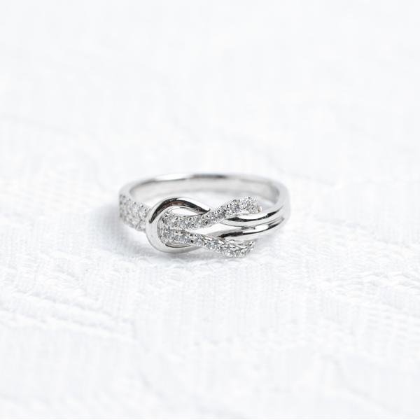 ダイヤモンド リング Pt950 0.26ct インフィニティ ノット プラチナ