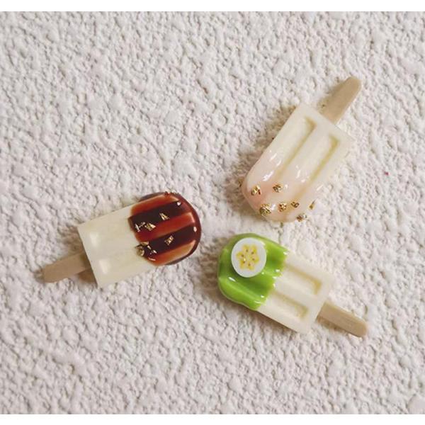 1/12・1/8スケール対応のミニチュアアイスキャンディーは、夏のシーンを彩る涼しげで可愛いアクセサリーです。ドールハウスの食卓やショップのディスプレイに飾れば、まるで本物のアイスのようなリアルさで情景を引き立てます◎BJDドールやOB11...