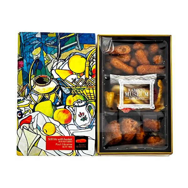 名画と共に時を楽しむ「KARINTO MUSEUM」シリーズ。おみやげ袋もお付けしておりますのでおもたせにもお使いいただけます。ポイント利用にもお使いください。