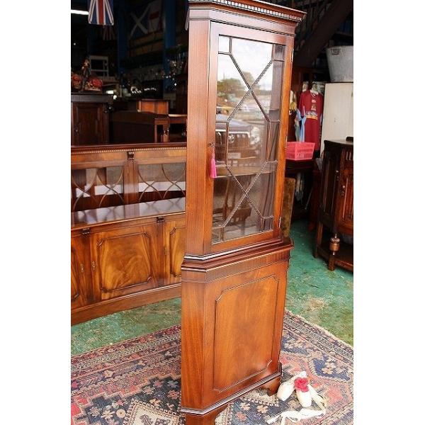 イギリスアンティーク家具 コーナーキャビネット コーナーショー