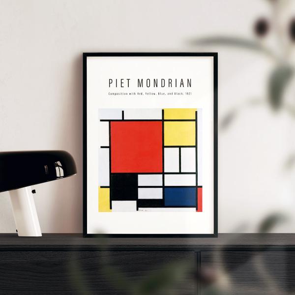 1921年に描かれたピート・モンドリアンの「赤、青、黄のコンポジション」。建築やファッションなどにもイメージが応用されたコンポジションシリーズ。お部屋やオフィスを鮮やかに彩り、コーディネートのアクセントに。マット調の微塗工が施された用紙を使...