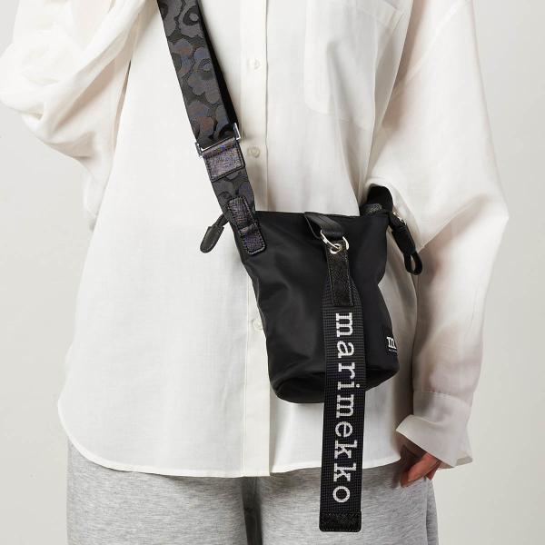 並行輸入 マリメッコ ショルダーバッグ Marimekko WEAR ALL DAY BAG ESSENTIAL BUCKET SOLID 091201 009 レディース ブラック 黒 爆買