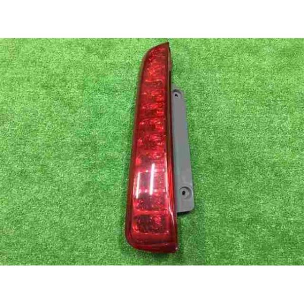 トヨタ アイシス ANM15G テールランプ 左 ライト 助手席側 81590