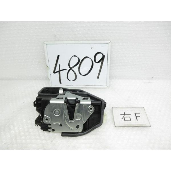 28年 BMW 320D F30 LDA-8C20 右Fドアロックソレノイド   7229462 207269 4809