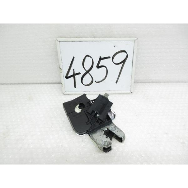 2010年 アウディ A4 ABA-8KCDH トランクロックソレノイド 4E0827645A テストOK 210737 4859