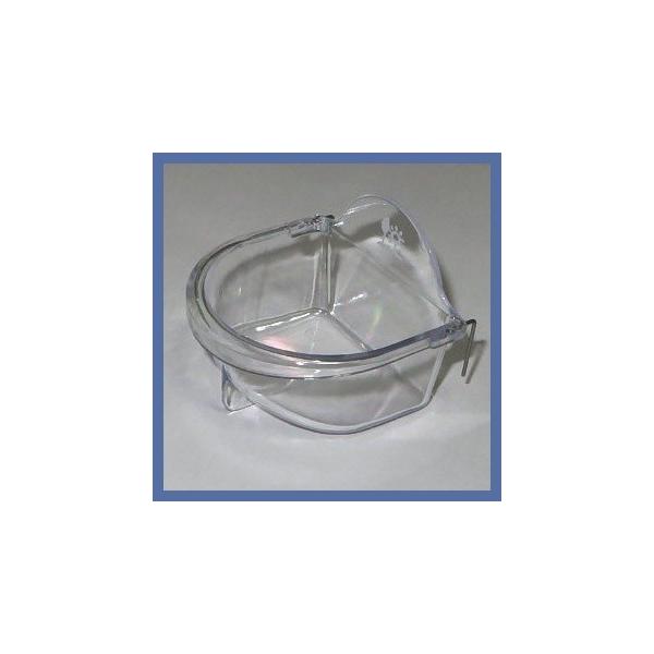 　針金引っ掛けタイプで大きめの容器です。