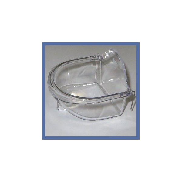 　針金引っ掛けタイプで大きな容器です。