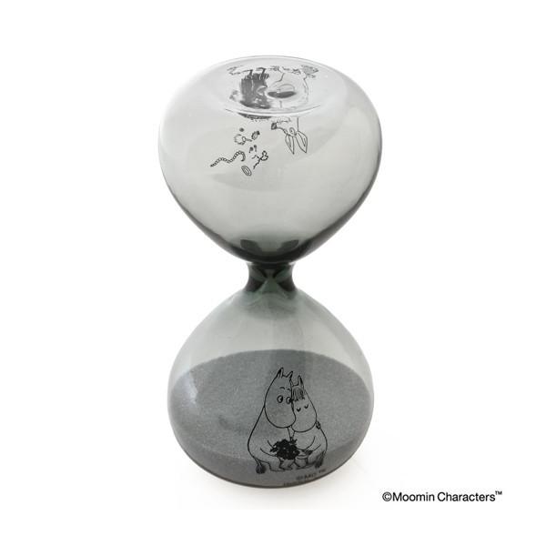 カラフルに彩るムーミンの砂時計ムーミンのキャラクターたちを上下にあしらった砂時計です。サラサラと落ちる砂をのんびり眺めながら、落ち着いた時間を過ごすことができます。きっと彼らの住むムーミン谷もこんなゆったりとした時間。忙しい毎日に疲れたら、...