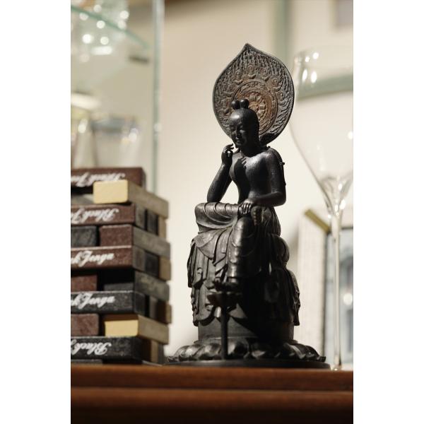 イSム TanaCOCORO『掌』 菩薩半跏像 フィギュア 癒し 約20cmの掌サイズ