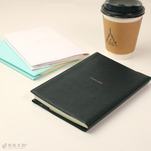 ブックカバー ラコニック アデル ブックカバー あすつく対応 文庫 カバー おしゃれ●サイズ・W115×H162mm(二つ折り時)●重量・約38g[tag:ブックカバー][tag:ラコニック]