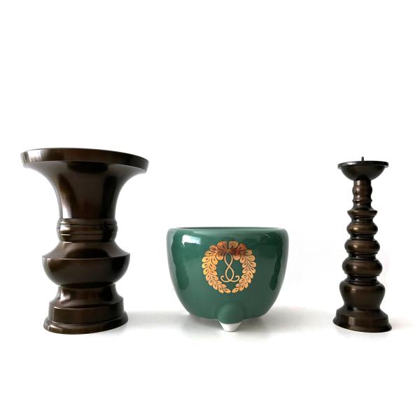 浄土真宗本願寺派 西 仏具 三具足 西紋入 4.0寸 仏具セット 仏前仏具