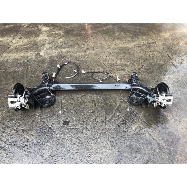 プリウス DAA-ZVW30 RアクスルビームASSY 42101-12171 【即納】 イン