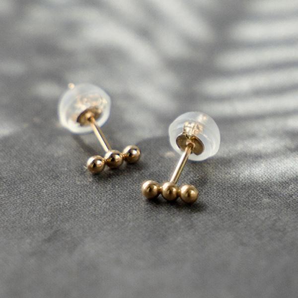 【新作】K18 18金 18k ピアス レディース ゴールド シンプル ボール 玉 おしゃれ 普段使い 地金 つけっぱなし キャッチ