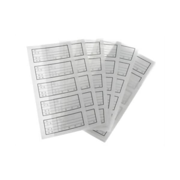 産地、和名、学名、製作日時などのメモリ情報を標本に添付するラベルです。