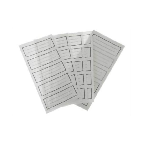 産地、和名、学名、製作日時などのメモリ情報を標本に添付するラベルです。