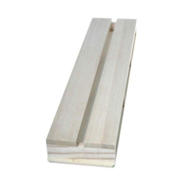 チョウやトンボなどハネを広げた形の標本を作るのに使用する桐製の展翅用の用具です。