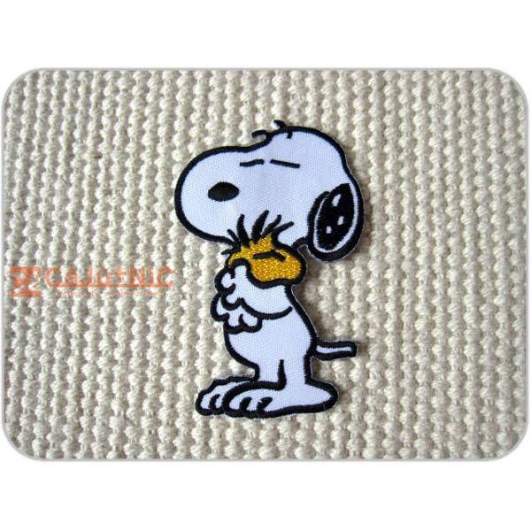 刺繍ワッペン Snoopyハグ スヌーピー ウッドストック Usa メール便送料無料 アイロン アップリケ Caju Nic カジュニック Buyee Buyee 日本の通販商品 オークションの代理入札 代理購入