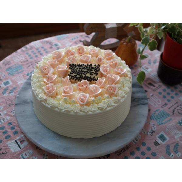 原材料：卵、砂糖、小麦粉、バター、杏ジャム、生クリーム、グレナデンシロップ、トレハロース、ラム酒。アレルギー：卵、乳、小麦粉使用しています。