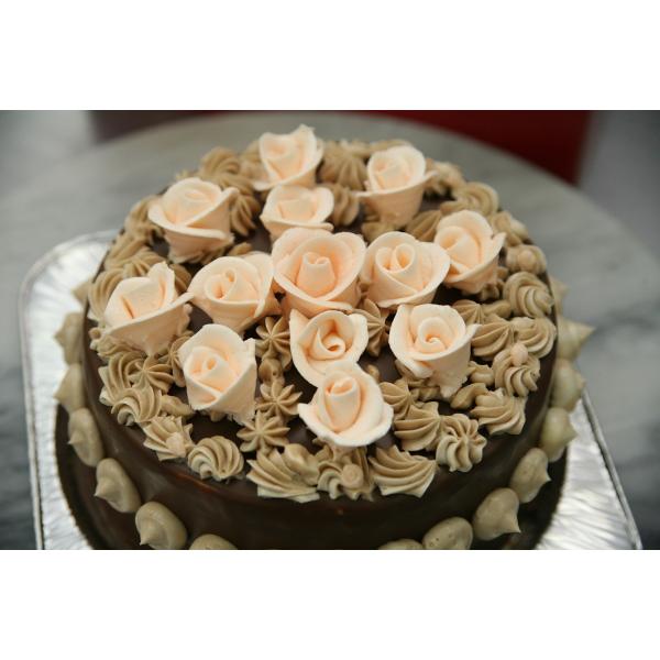 昔ながらのバタークリームのチョコレートケーキ6号 直径18cm Buyee Buyee 日本の通販商品 オークションの代理入札 代理購入