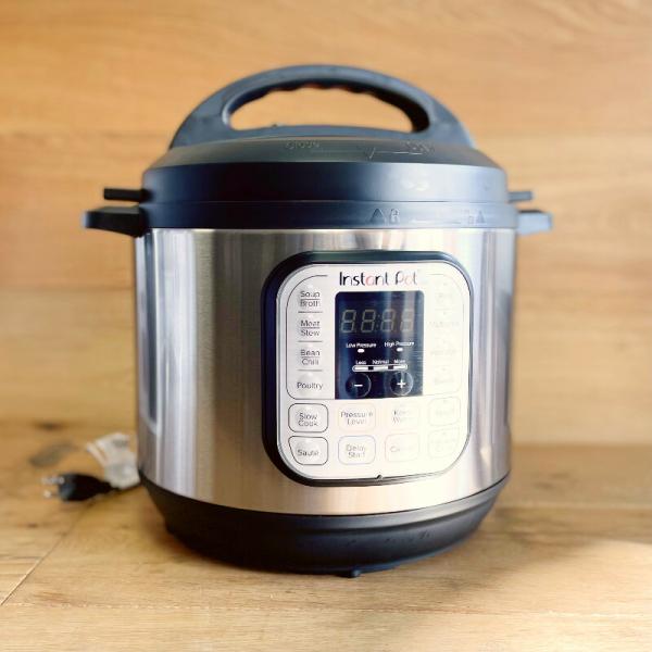 マルチクッカー 炊飯器 圧力鍋 Instant Pot Duo Mini 7-in-1 Multi- Use Programmable Pressure Cooker, Slow Cooker, Rice Cooker, Steamer, ...